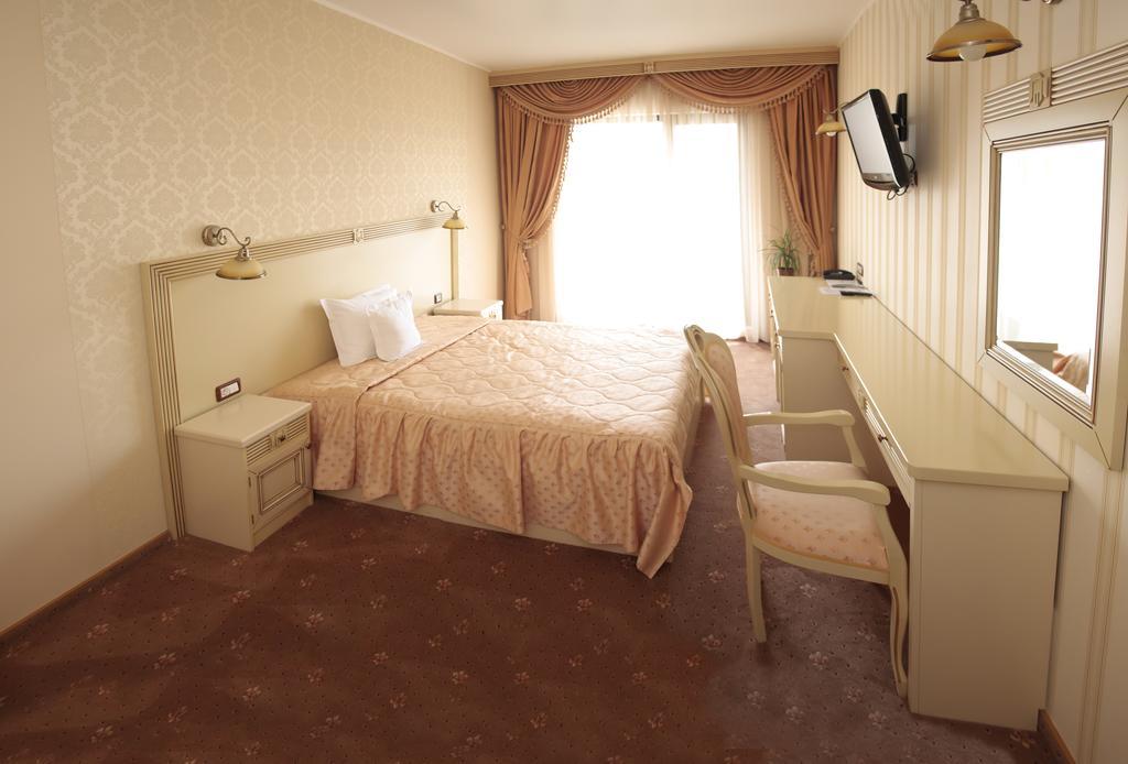 Hotel Majestic Ιάσιο Δωμάτιο φωτογραφία