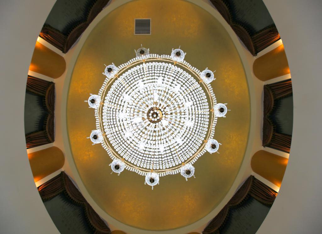 Hotel Majestic Ιάσιο Εξωτερικό φωτογραφία