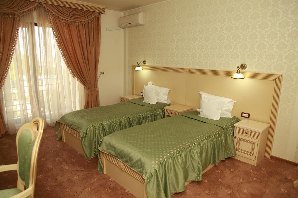 Hotel Majestic Ιάσιο Εξωτερικό φωτογραφία