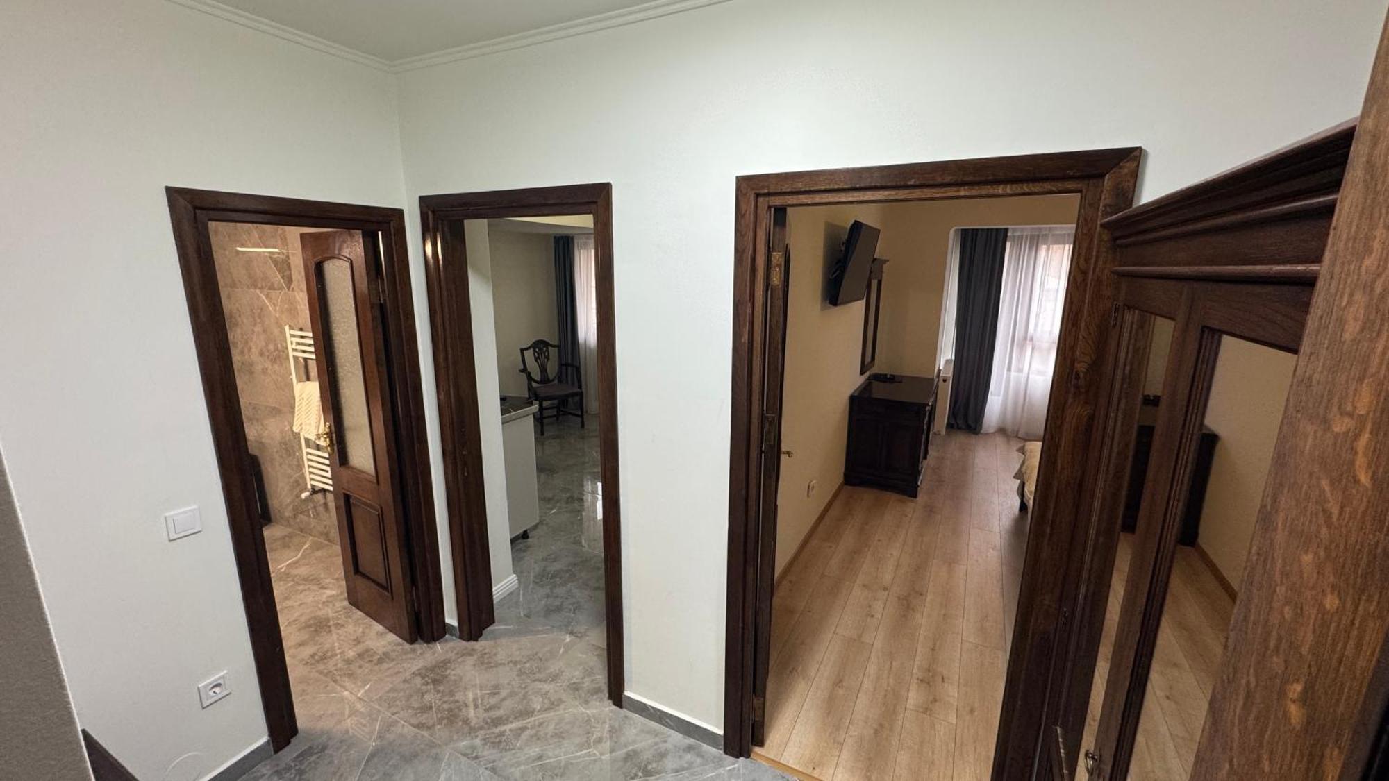Hotel Majestic Ιάσιο Εξωτερικό φωτογραφία
